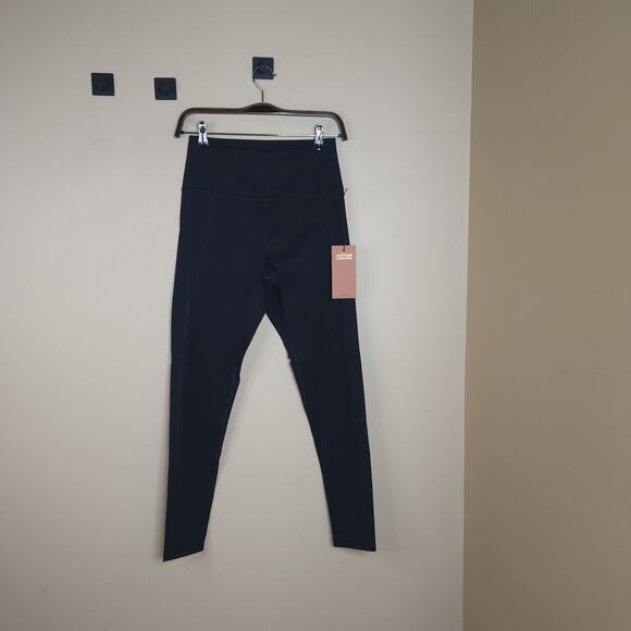 Girlfriend Collective Compressive High-Rise Legging in Black Size M - Picture 2 of 9